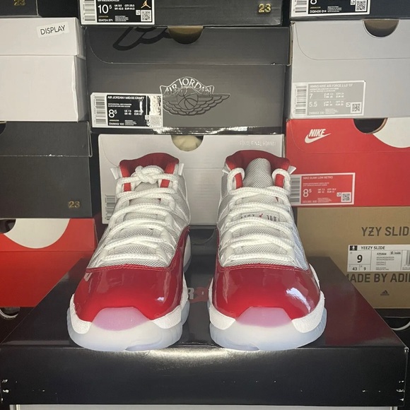 I’m a reseller so that’s why I’m selling these - Picture 3 of 3